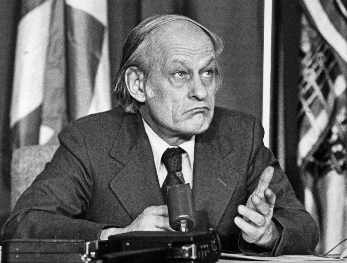 René Lévesque en conférence de presse